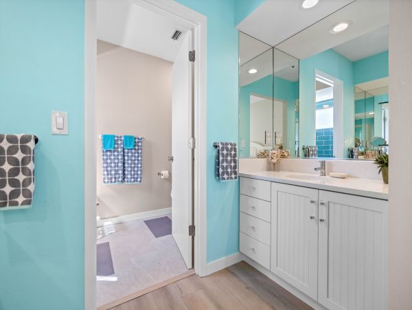 Two Bedroom and Two Bathroom Vacation Condo in Longboat Key