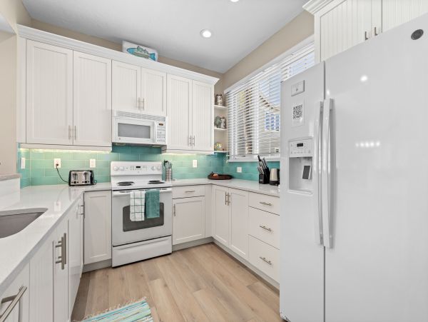 Two Bedroom and Two Bathroom Vacation Condo in Longboat Key