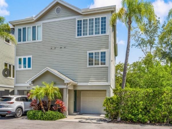 Two Bedroom and Two Bathroom Vacation Condo in Longboat Key