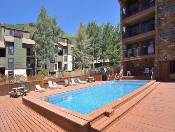 Vail Vacation Condo Sleeps Four Guests