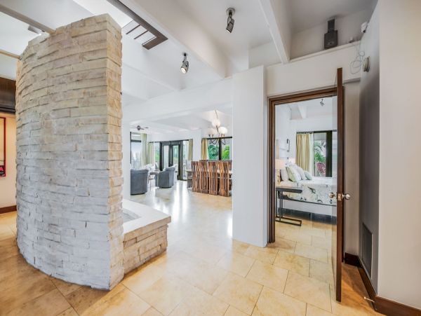 Beautiful Pool Home on Anna Maria Island Sleeps 16