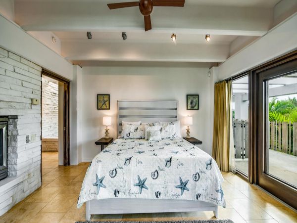 Beautiful Pool Home on Anna Maria Island Sleeps 16