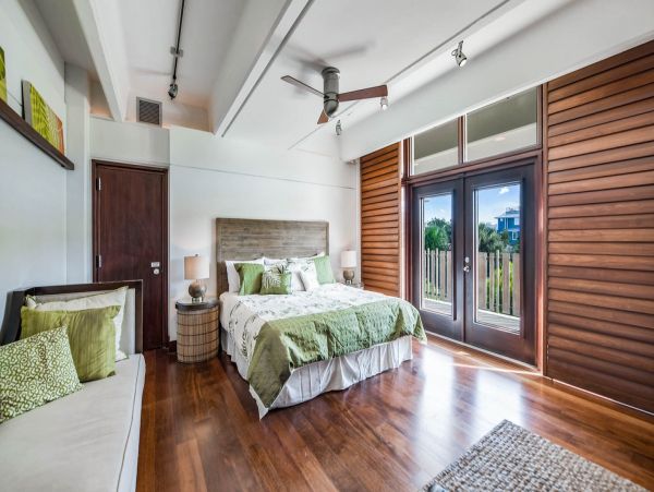Beautiful Pool Home on Anna Maria Island Sleeps 16