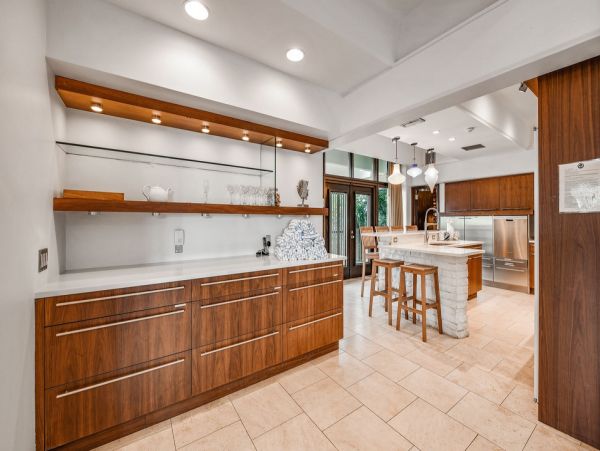 Beautiful Pool Home on Anna Maria Island Sleeps 16