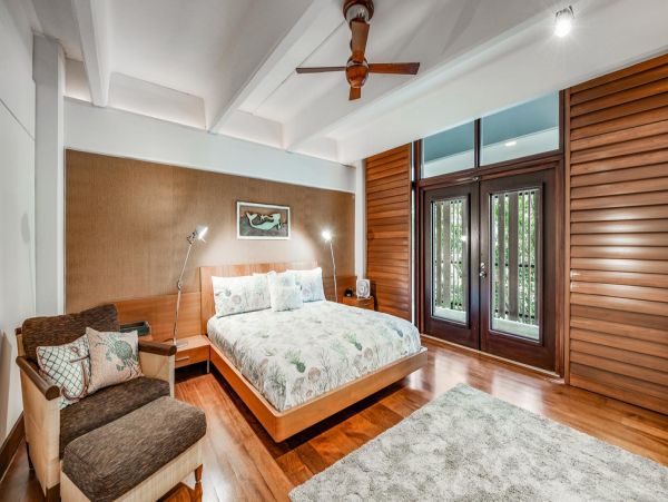 Beautiful Pool Home on Anna Maria Island Sleeps 16
