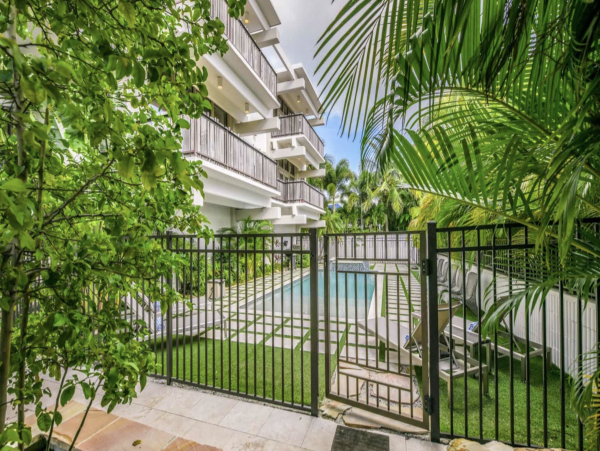 Beautiful Pool Home on Anna Maria Island Sleeps 16