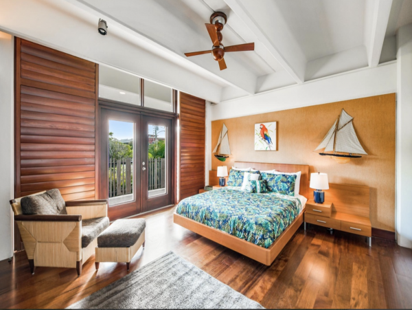 Beautiful Pool Home on Anna Maria Island Sleeps 16