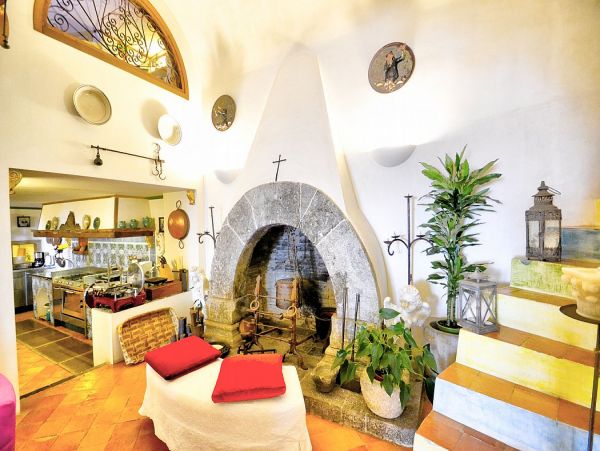 Splendid Hillside Villa with Private Pool Facing the Sea in Praiano