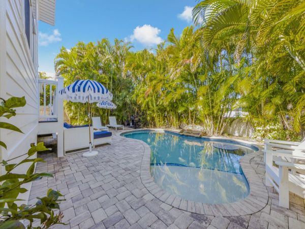 Anna Maria Island Luxury Vacation Rental Home With Pool