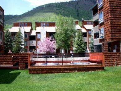 Great Value Three Bedroom Vail Condo Sleeps 8 Guests