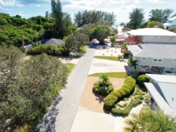 Almost on The Beach Anna Maria Island Rental