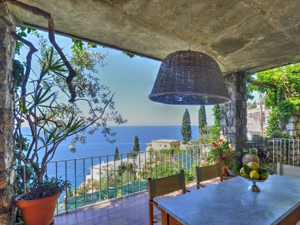 Three Bedroom Positano Villa 490 ft from Beach!