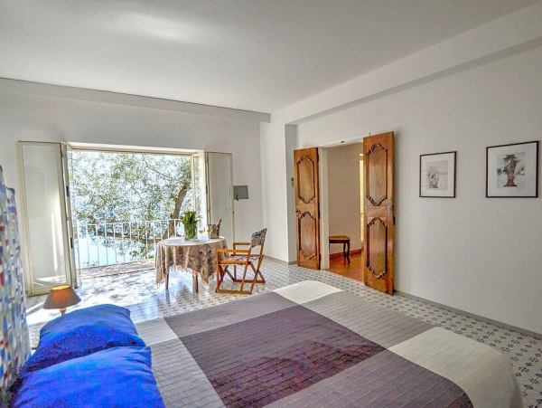 Three Bedroom Positano Villa 490 ft from Beach!