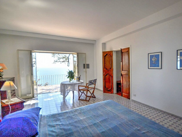 Three Bedroom Positano Villa 490 ft from Beach!