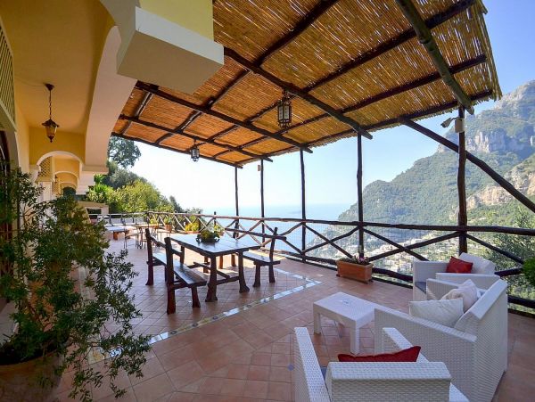 4 Bedroom Villa Just Outside of Positano with Pool