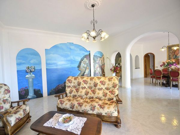 4 Bedroom Villa Just Outside of Positano with Pool