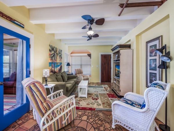 Anna Maria Pool Home 3 Bedroom Sleeps 8 One Block to Beach