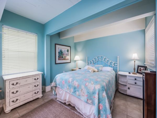 Anna Maria Pool Home 3 Bedroom Sleeps 8 One Block to Beach