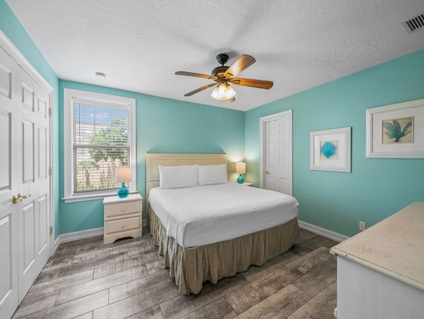 Spacious Siesta Key Retreat with Pool, Prime Location, and Family-Friendly Amenities