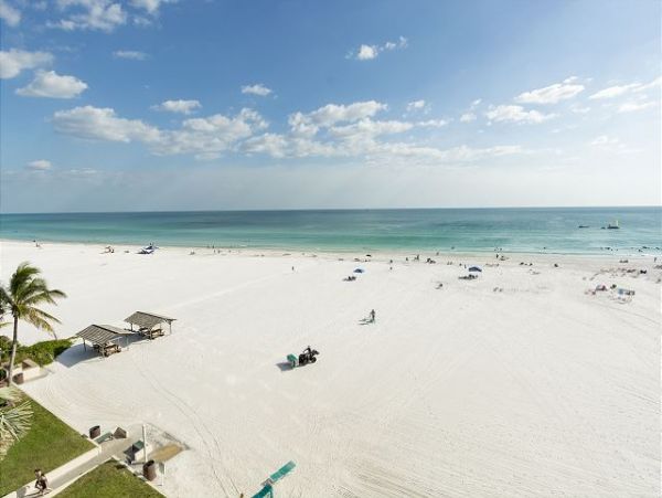 One Bedroom Rental Direct Gulf Views Right on Beach
