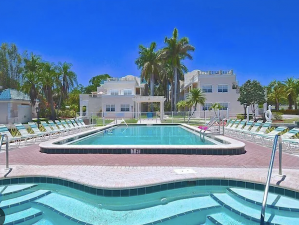 One Bedroom Rental Direct Gulf Views Right on Beach