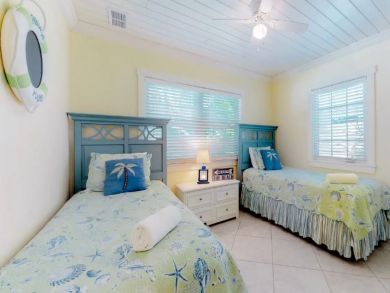 Three bedroom Rental on Anna Maria Island with Swimming Pool