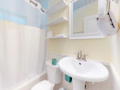 Three bedroom Rental on Anna Maria Island with Swimming Pool