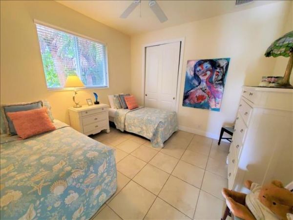 Walk to Beach House on Longboat Key-