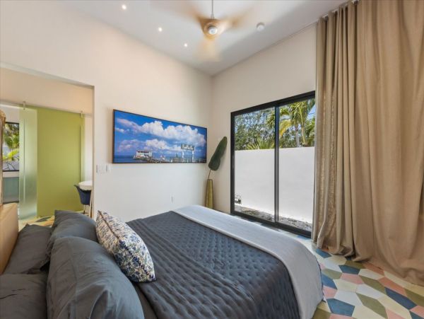 Luxury Retreat on Anna Maria Island - Modern Beachfront Oasis