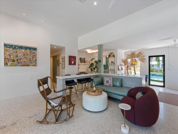 Luxury Retreat on Anna Maria Island - Modern Beachfront Oasis