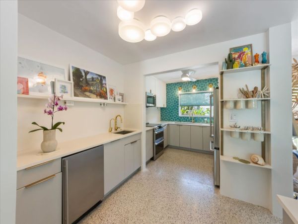Luxury Retreat on Anna Maria Island - Modern Beachfront Oasis