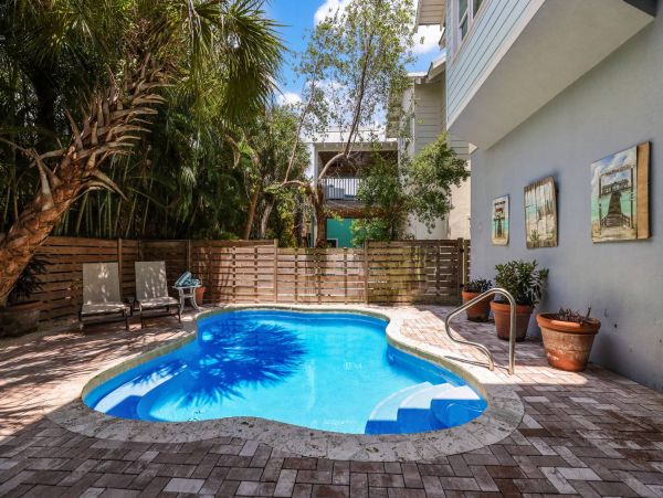 Luxury Anna Maria Island Vacation Rental with Three Bedrooms