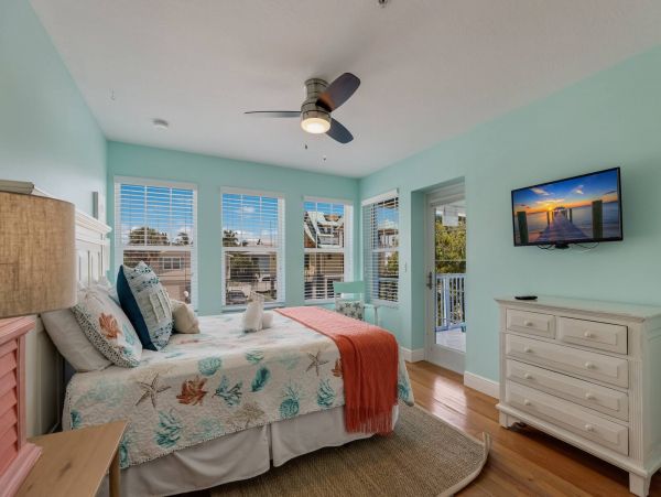 Luxury Anna Maria Island Vacation Rental with Three Bedrooms