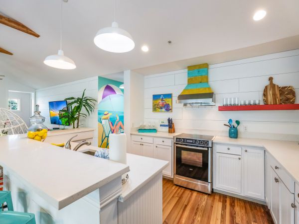 Anna Maria Vacation Rental Three Bedroom with Pool , 2 block to the Beach