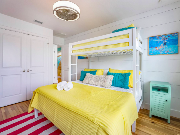 Anna Maria Vacation Rental Three Bedroom with Pool , 2 block to the Beach