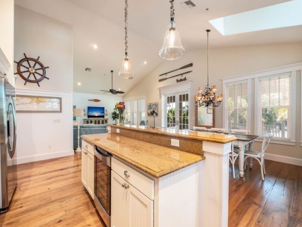 Luxury Anna Maria 3 Bedroom Rental Sleeps 6 Close to Beach