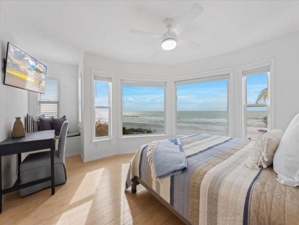 Beachfront Anna Maria Island 3 Bedroom Rental with Pool