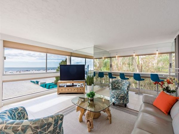 Luxury 2 Bedroom Condo on the Beach with Full Gulf Views