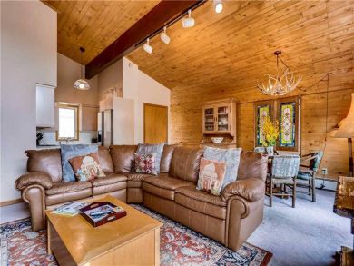 Golden Peak 2 Bedroom Vacation Rentals-
