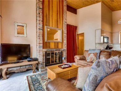 Golden Peak 2 Bedroom Vacation Rentals-