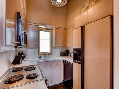 Golden Peak 2 Bedroom Vacation Rentals-