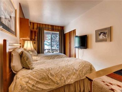 Golden Peak 2 Bedroom Vacation Rentals-