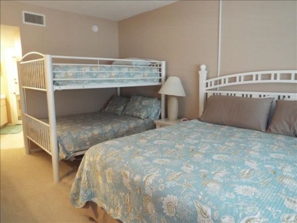 Longboat Key Two Bedroom For Rent- Full Gulf Views