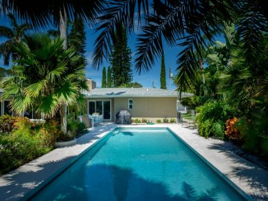 Luxury Anna Maria 3 Bedroom Home with Private Pool Sleeps 8