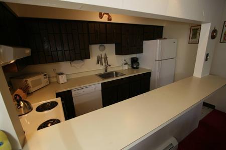 Full kitchen