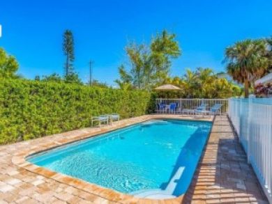 Anna Maria Beach Vacation Home Sleeps Four Guests.