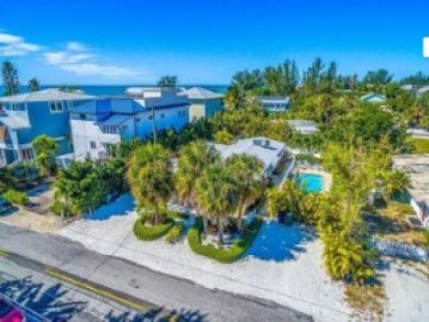 Anna Maria Beach Vacation Home Sleeps Four Guests.