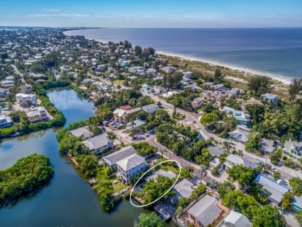 Two Bedroom Anna Maria Vacation Pool Home - NORTH ANNA MARIA