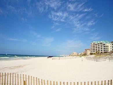 Luxury Four Bedroom Crystal Beach Cottage Sleeps 17