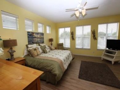 Luxury Four Bedroom Crystal Beach Cottage Sleeps 17